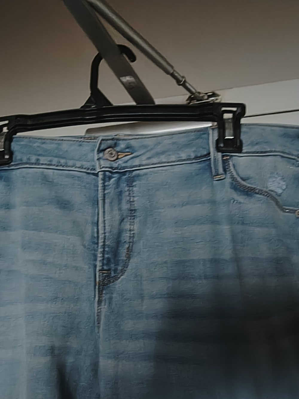 Old Navy Light Wash Flare Jeans with Knee Rips. Size 16 Plus - Picture 3 of 9